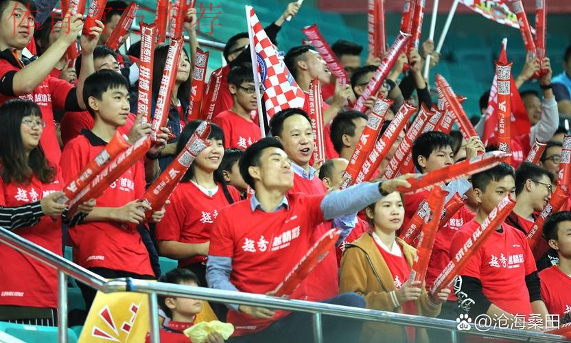 “天公作美”心态良好 国足新山积极备战